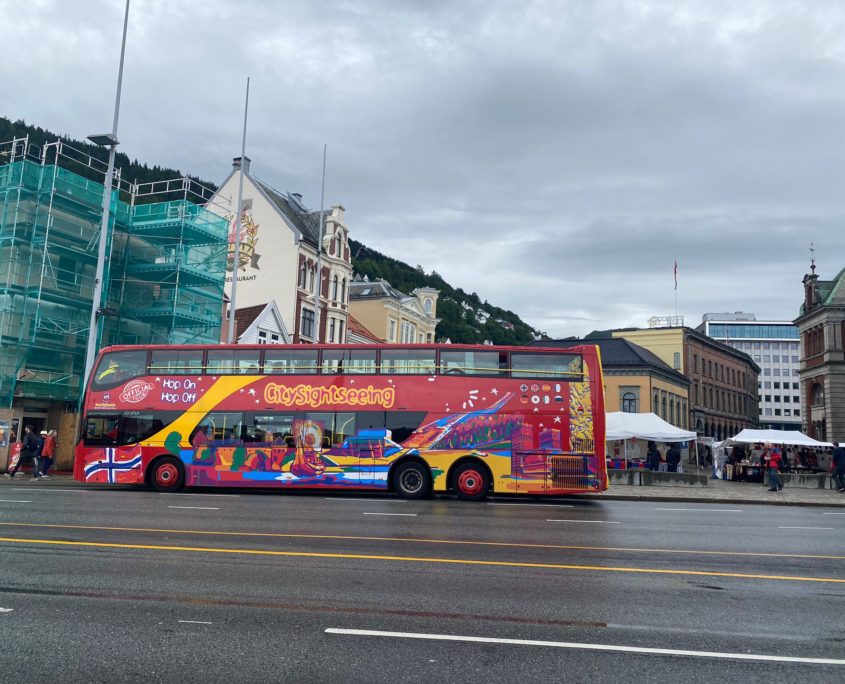 Noorwegen De Hop on, Hop off bus Bergen