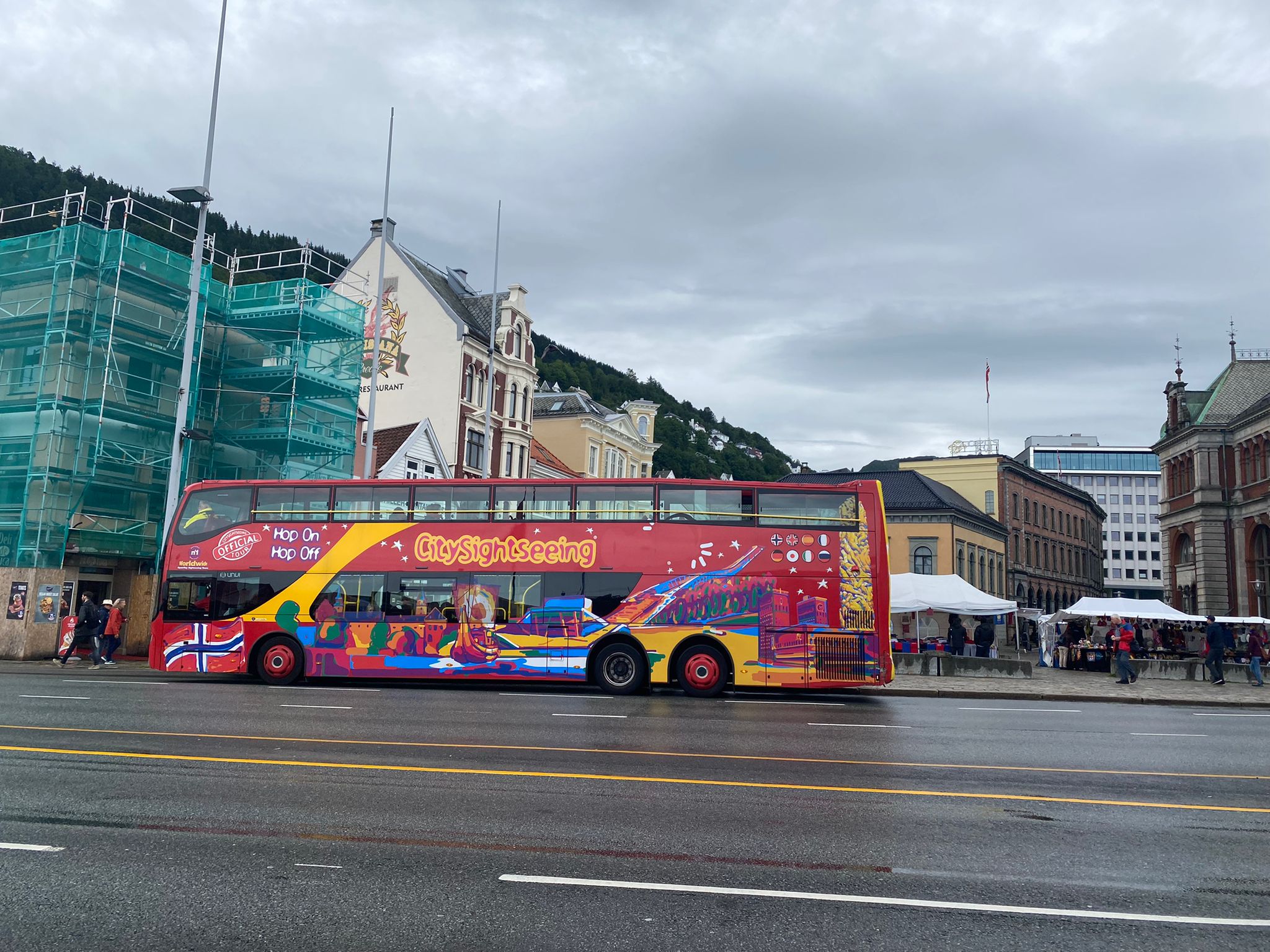 Noorwegen De Hop on, Hop off bus Bergen