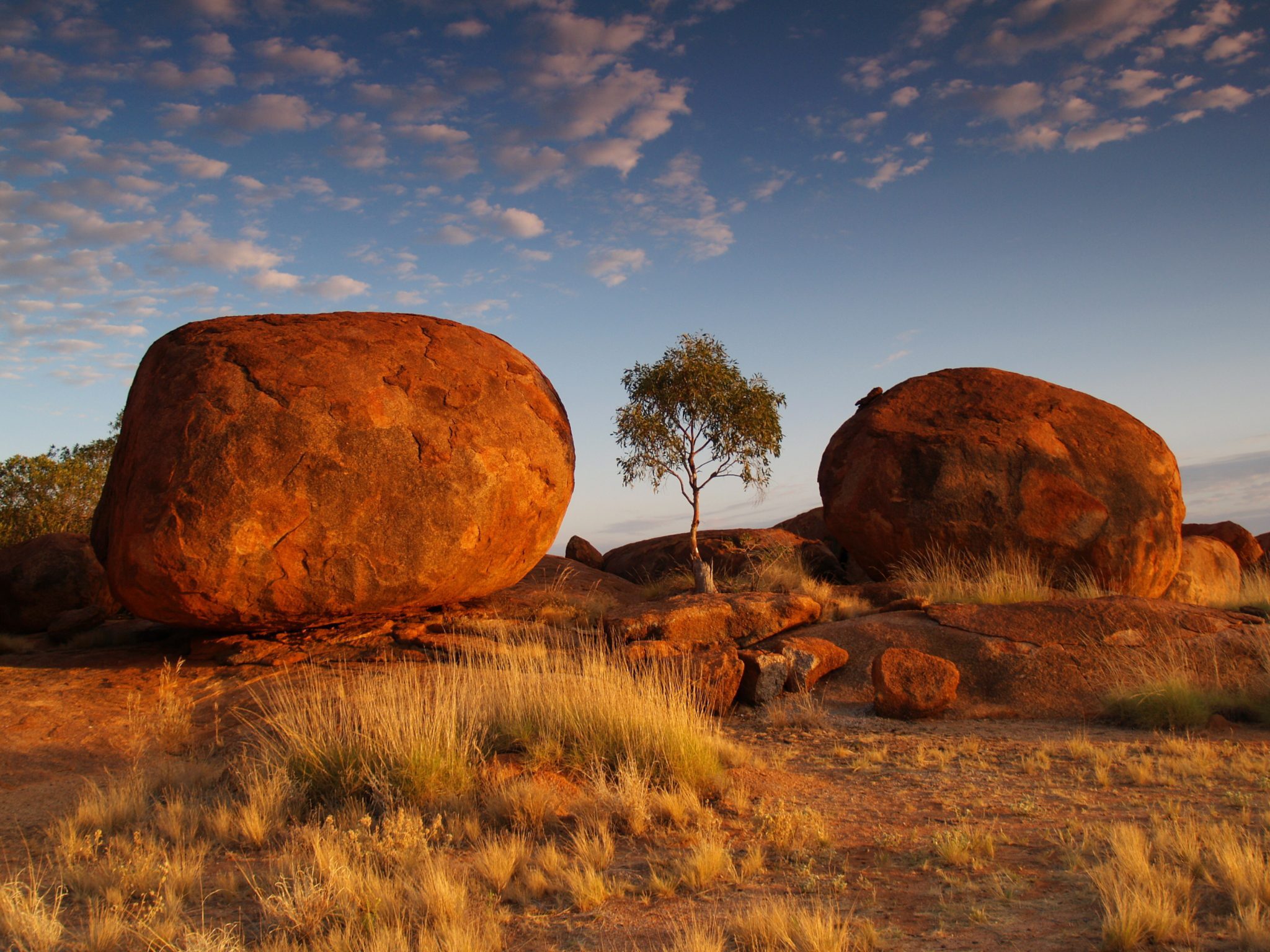 DEVIL MARBLES AUSTRALIE | Planet Downunder