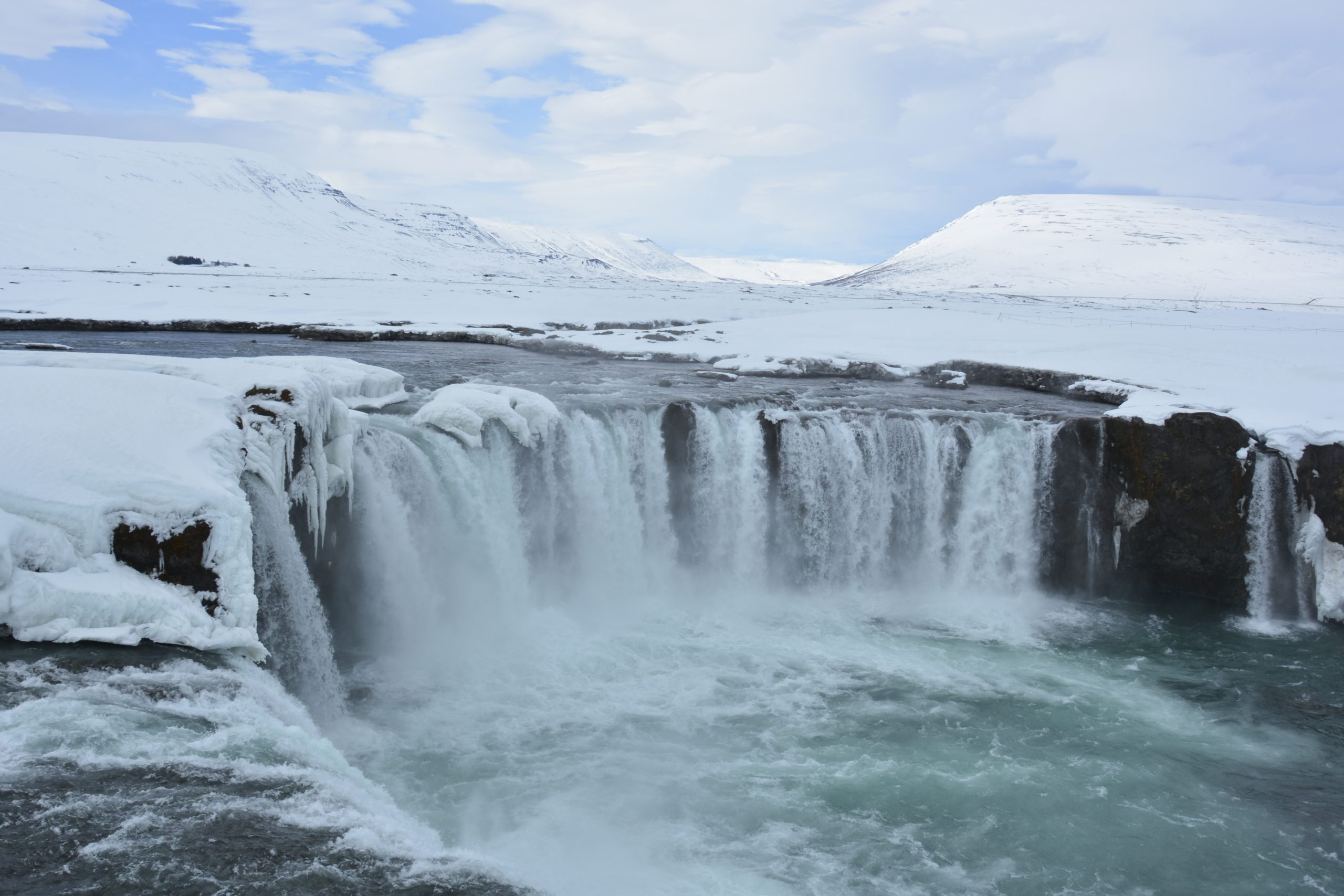 Góðafoss in april